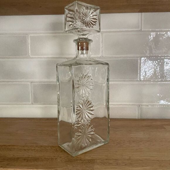 Vintage Mid Century Modern Glass Liquor Decanter Ornate Home Bar Decor Bottle - Picture 4 of 9